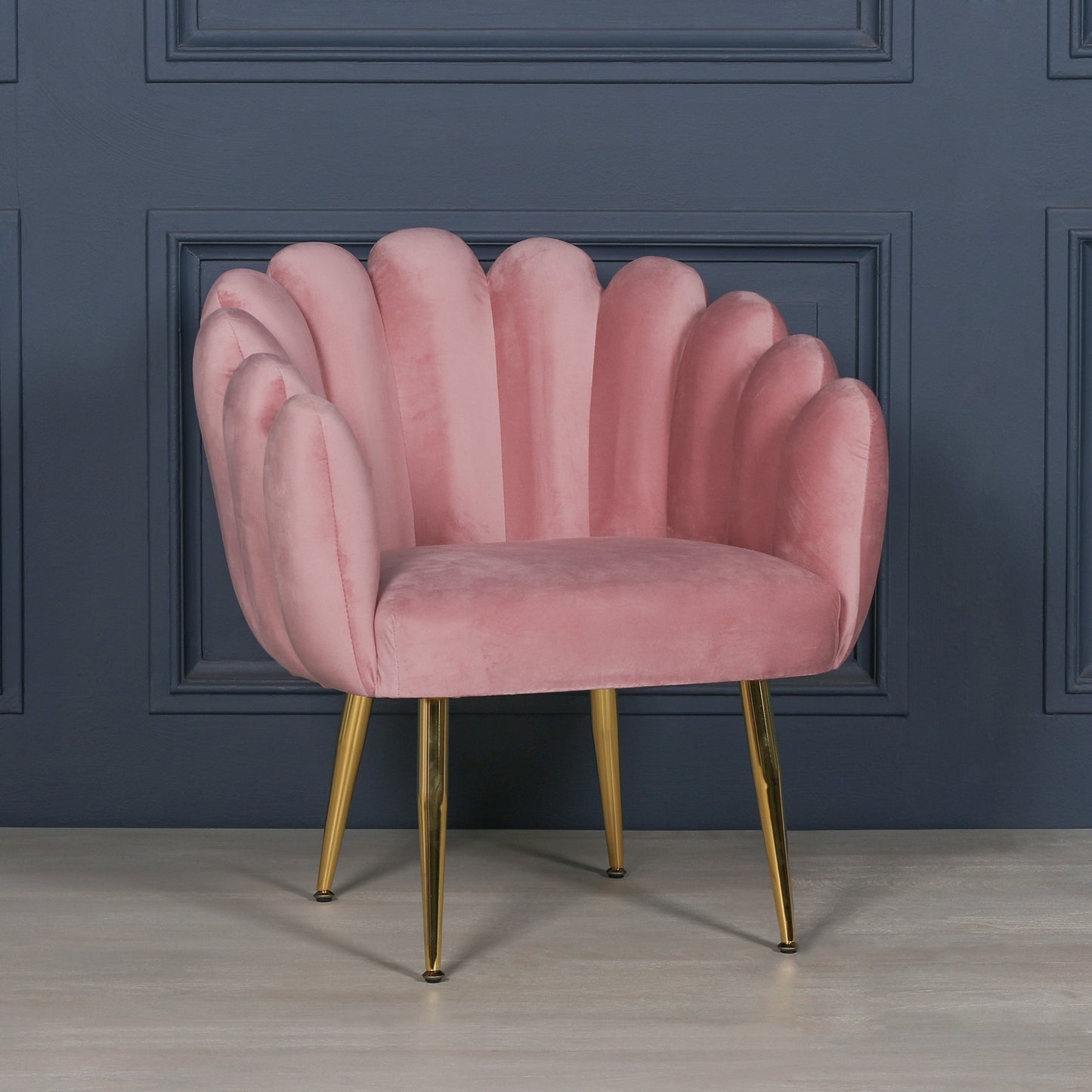 Deco Pink Oyster Chair