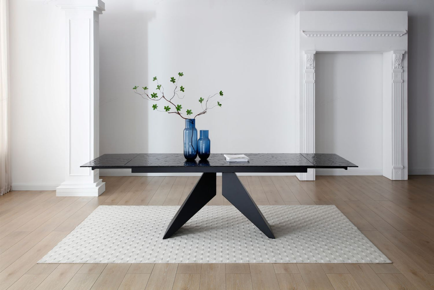 Silux Extending Dining Table Carbon Black Reinforced Glass