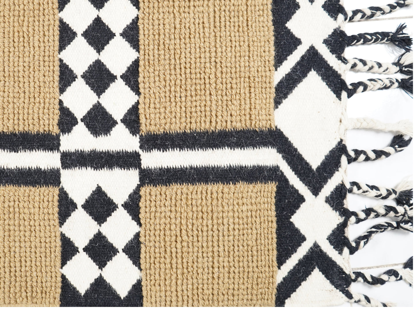 Veera Handwoven Woollen Pile Rug