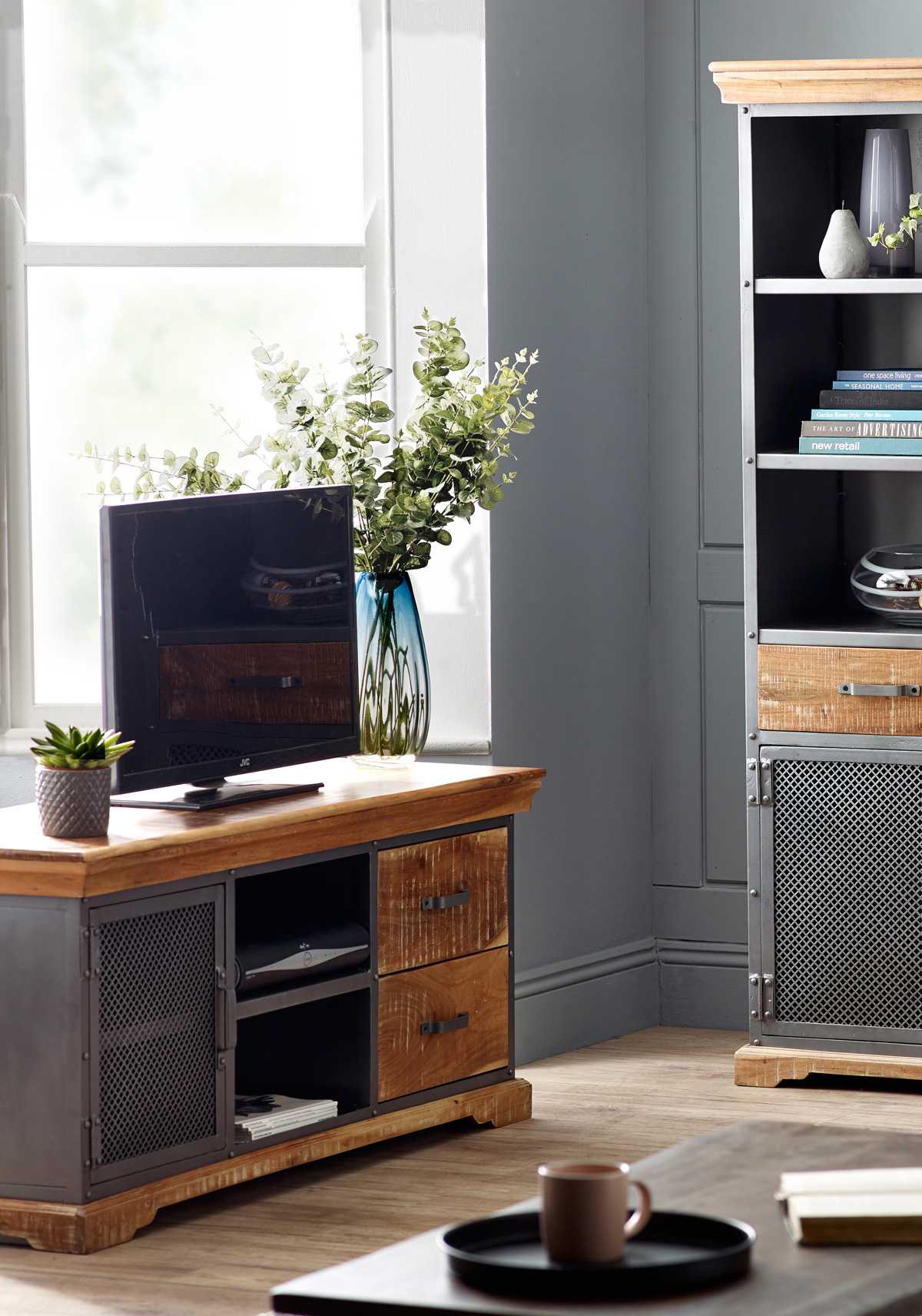 Apperley Industrial TV Media Unit