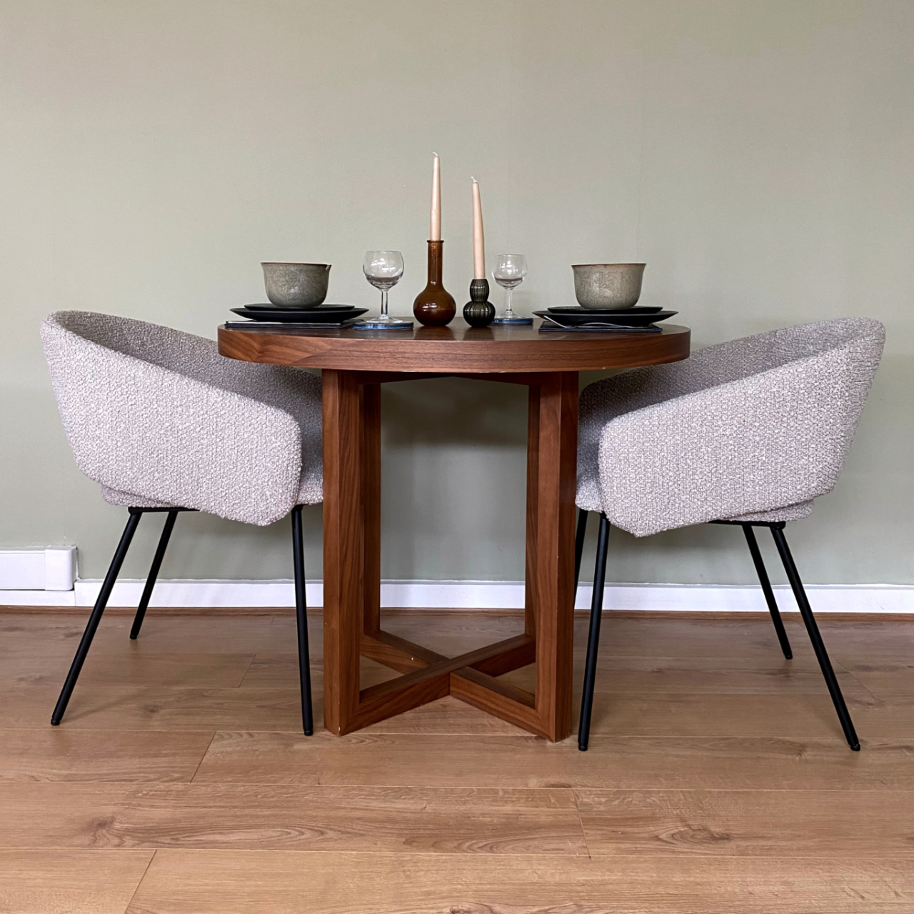 Iris Dining Table Walnut